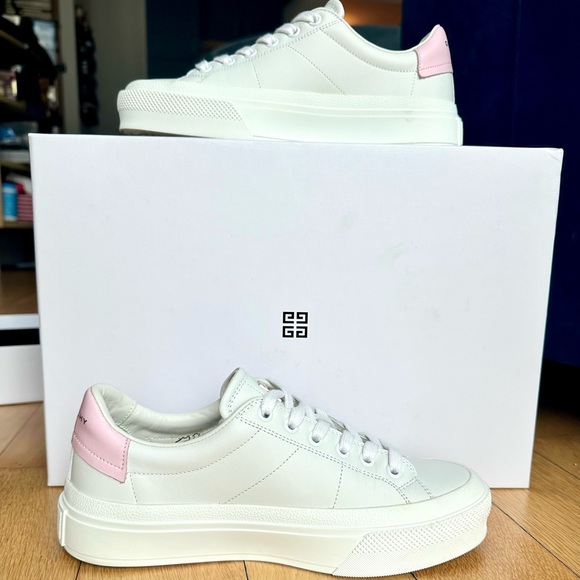 Givenchy x Disney 101 Dalmatians City Sport Sneaker in White/Pink Size 36 US6 - Picture 3 of 11